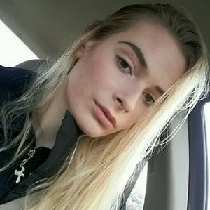 Meet your Posher, Renee